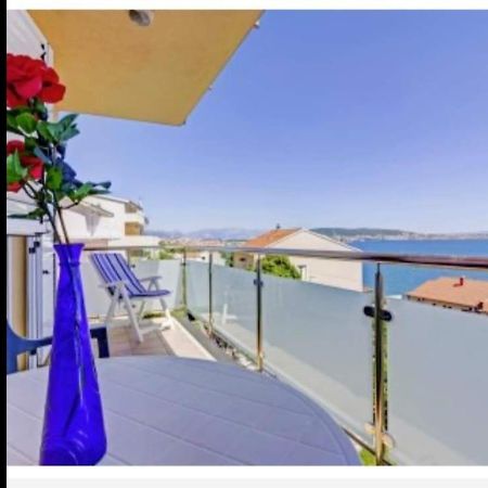 Apartmani Gizela Donji Seget Exteriör bild