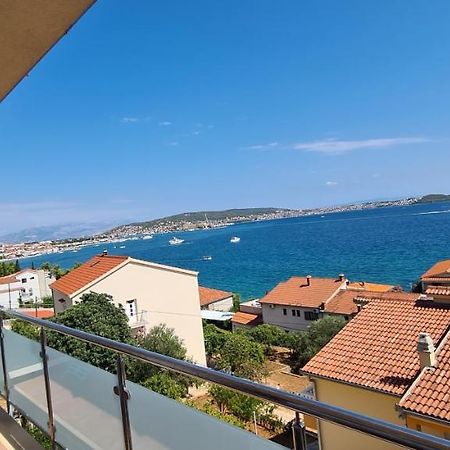Apartmani Gizela Donji Seget Exteriör bild