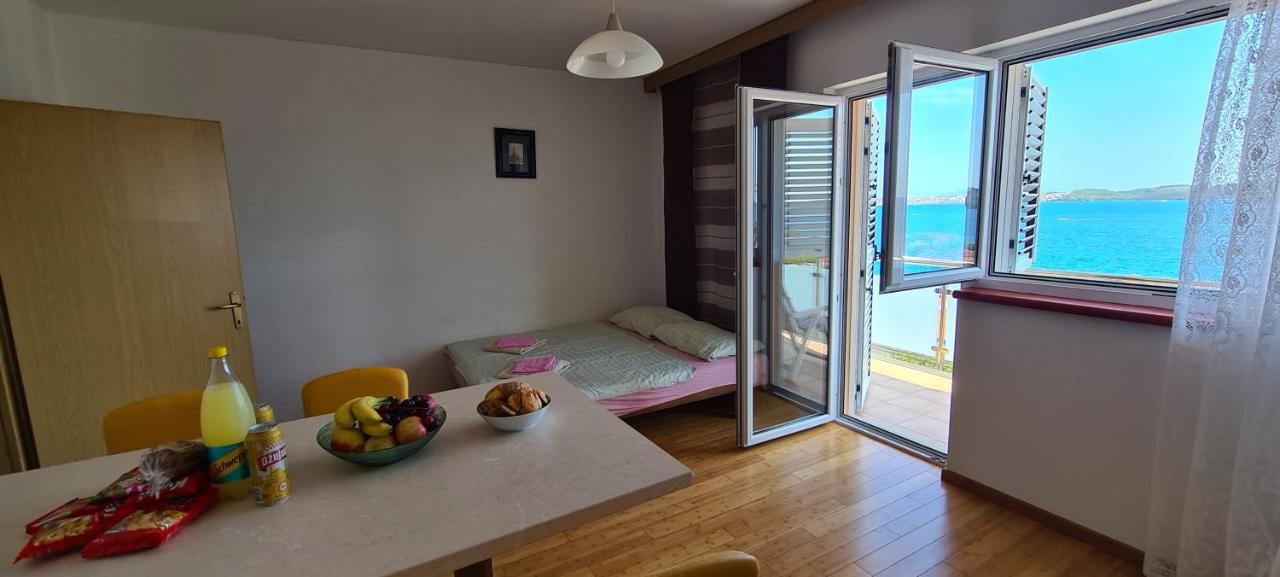 Apartmani Gizela Donji Seget Exteriör bild