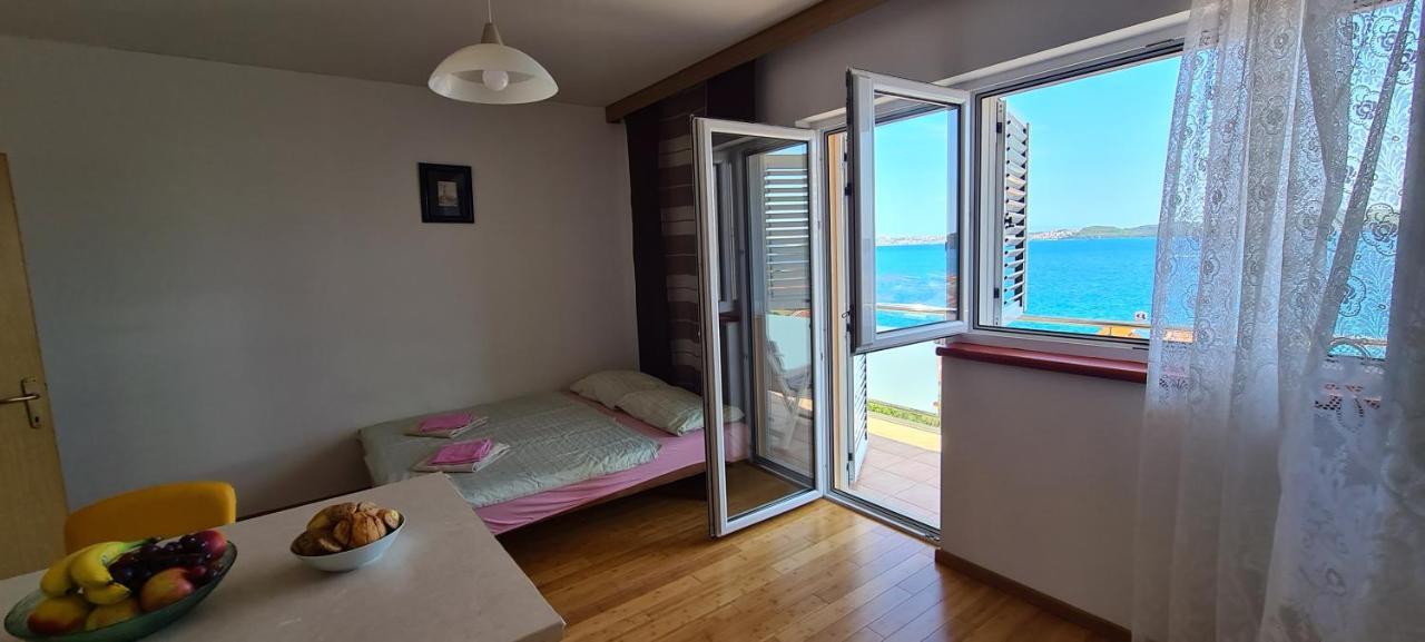 Apartmani Gizela Donji Seget Exteriör bild
